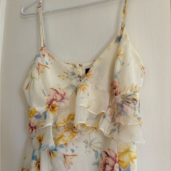 Lulus flowy floral dress - Picture 3 of 3